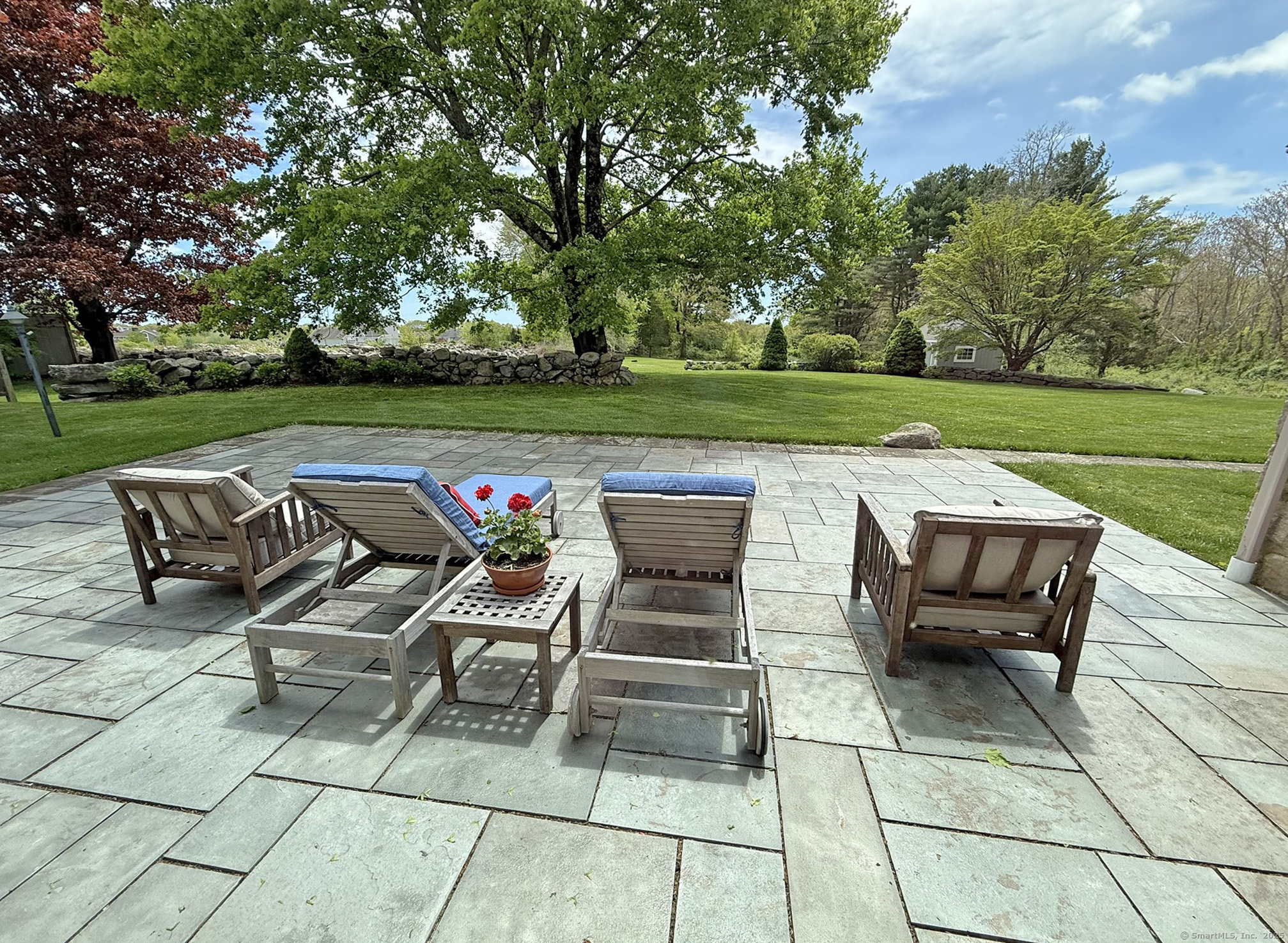 1335 Pequot Trail