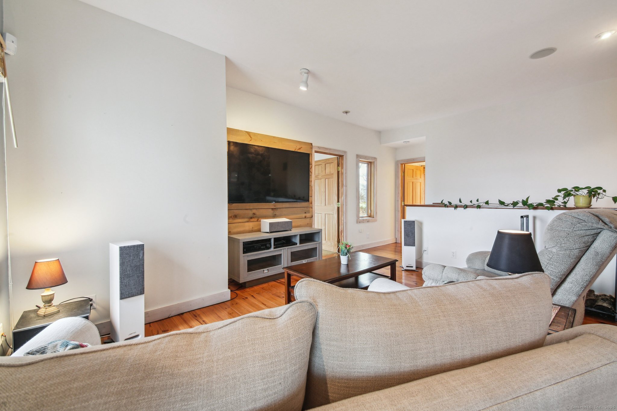 324 Chesterfield Road, Montville, Connecticut image 12