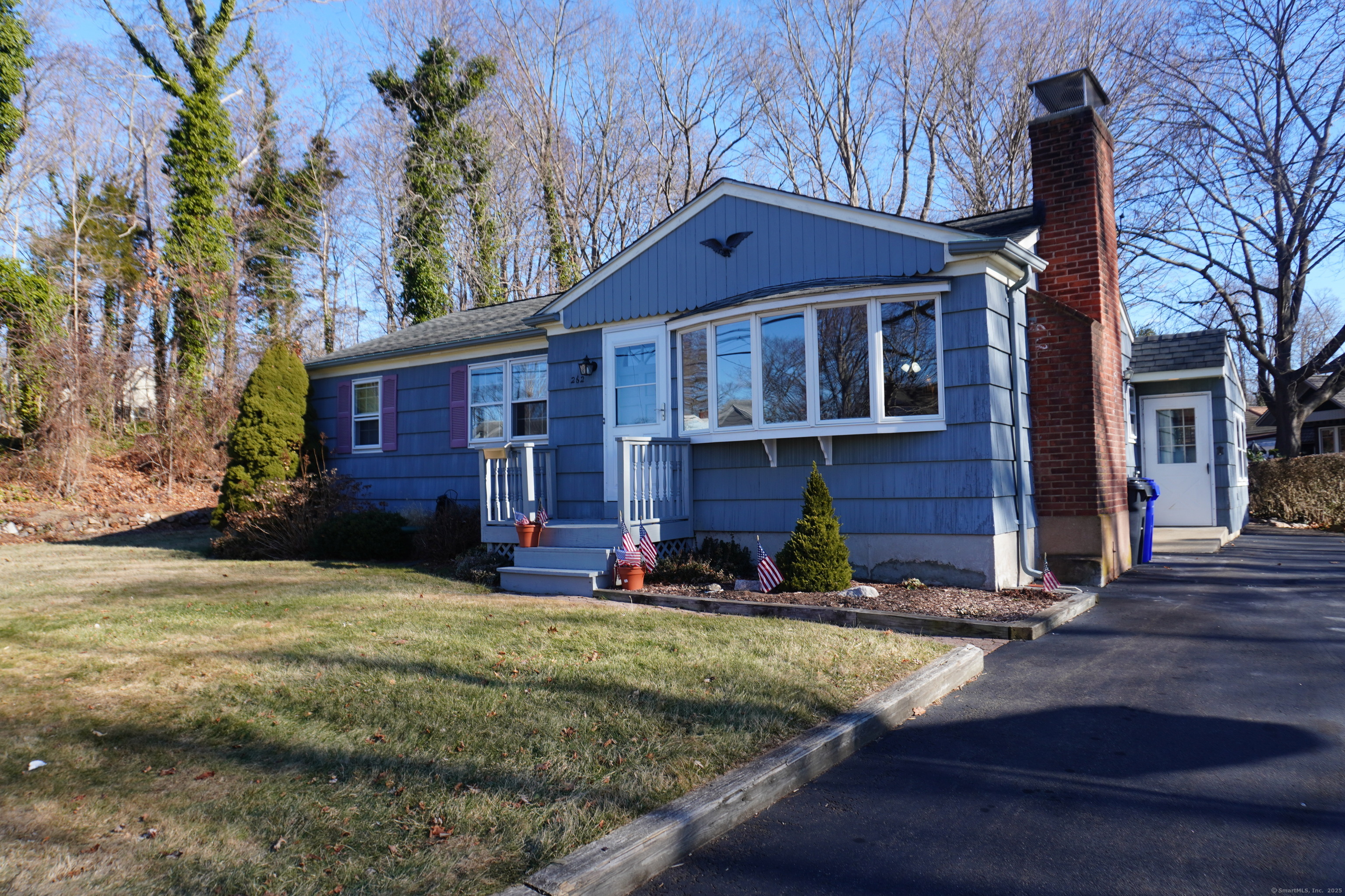 262 Alps Road, Branford, Connecticut - 2 Bedrooms  
2 Bathrooms  
11 Rooms - 