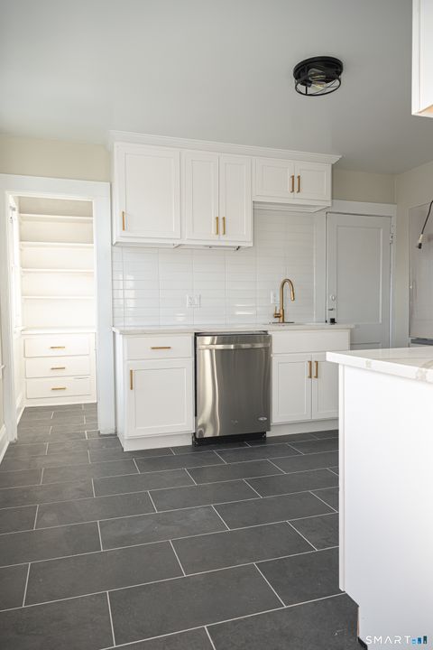 Tiny photo for 20 Roosevelt Street, Manchester, CT 06040 (MLS # 24148019)