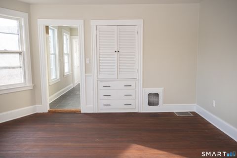 Tiny photo for 20 Roosevelt Street, Manchester, CT 06040 (MLS # 24148019)