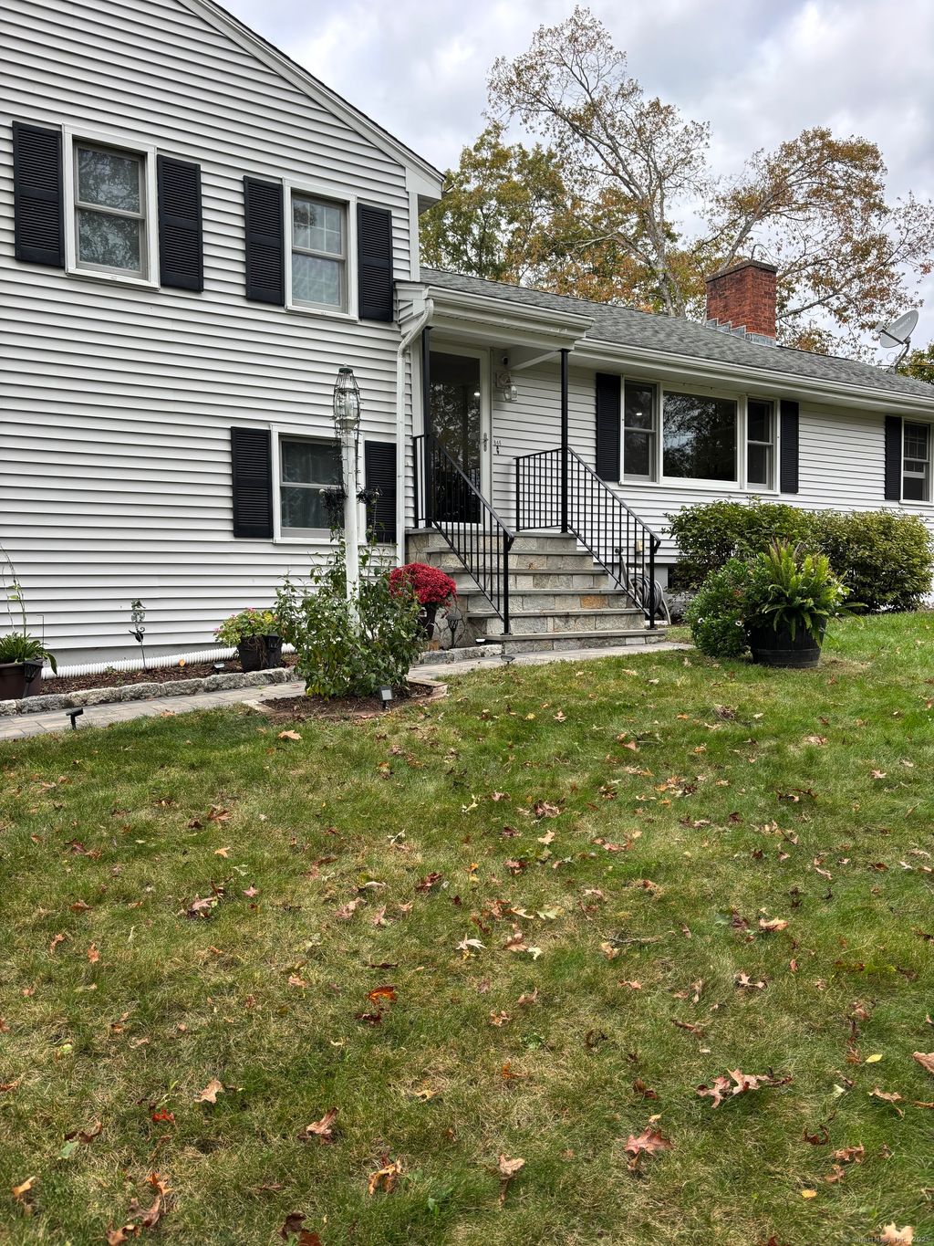Photo of 846 Beechwood Road, Orange, CT 06477 (MLS # 24134920)