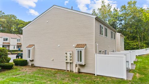 Tiny photo for 31 Cortland Place #31, Ansonia, CT 06401 (MLS # 24129554)