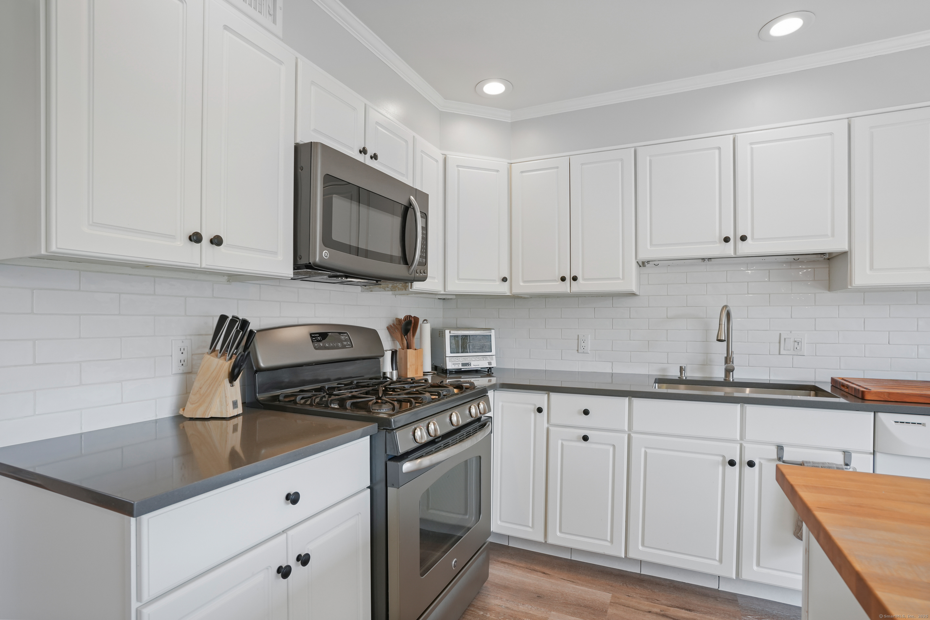 6 Deer Hill Drive, Danbury, Connecticut image 18