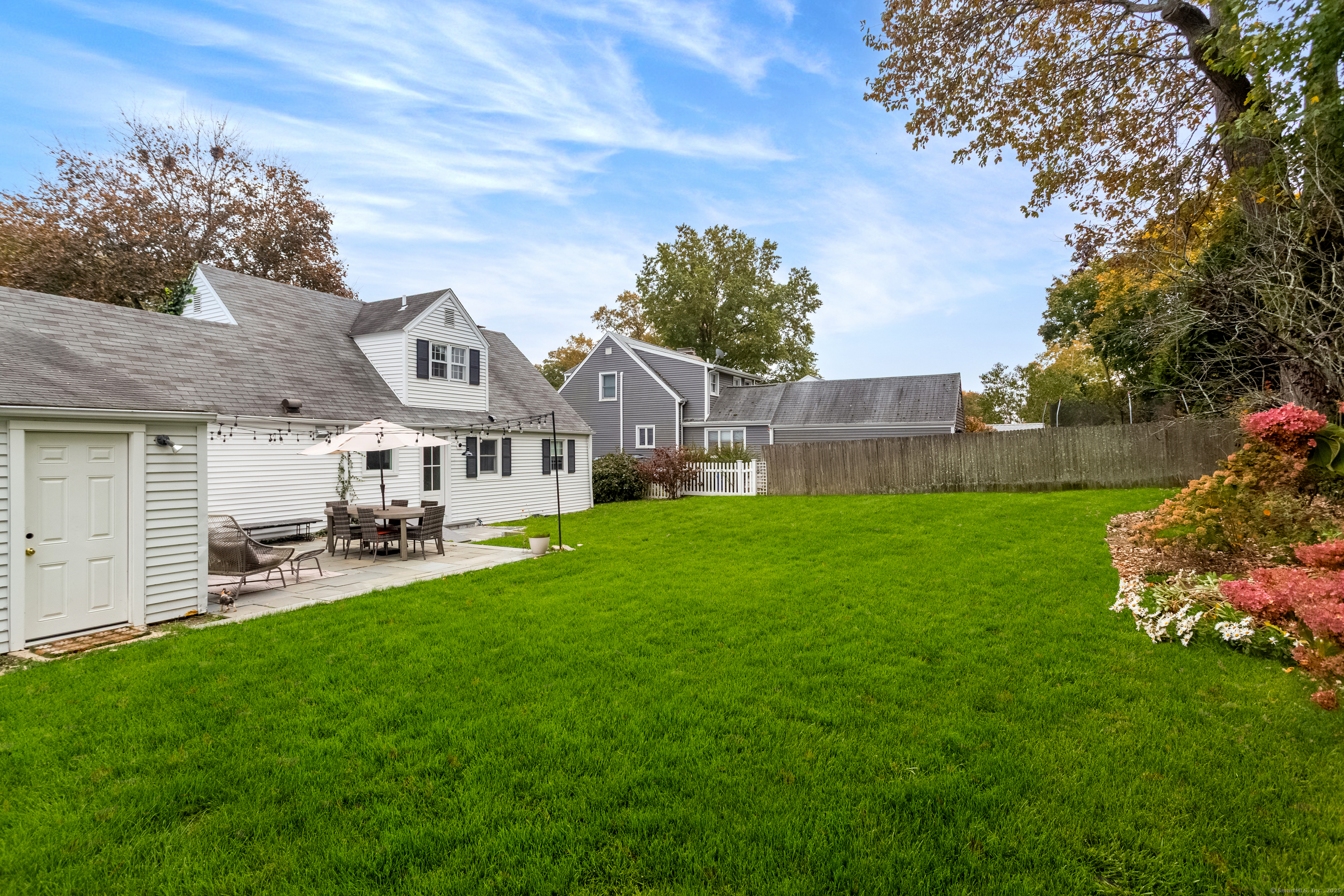 Norwalk, Connecticut 06851, United States, 3 Bedrooms Bedrooms, ,2 BathroomsBathrooms,Residential,Pending,235381