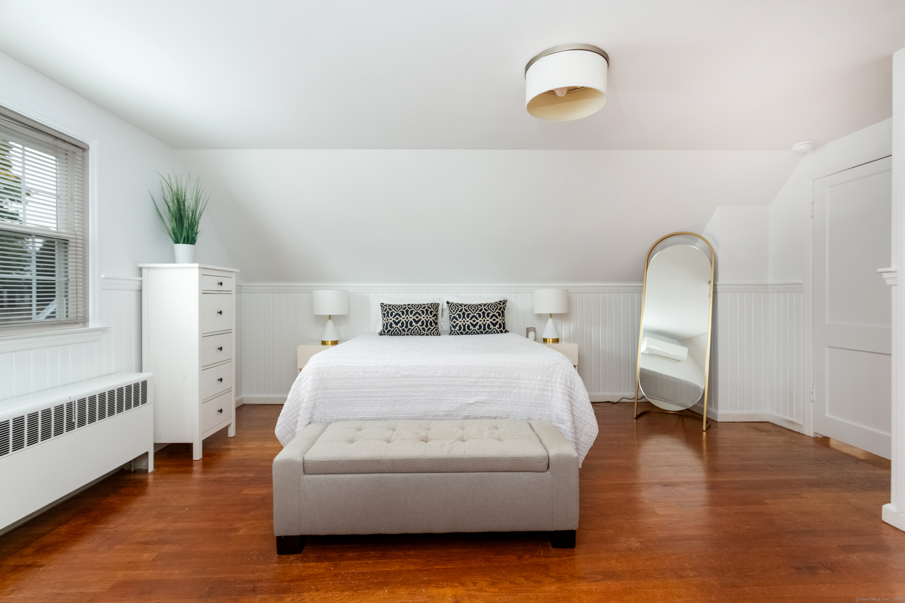 Norwalk, Connecticut 06851, United States, 3 Bedrooms Bedrooms, ,2 BathroomsBathrooms,Residential,Pending,235381