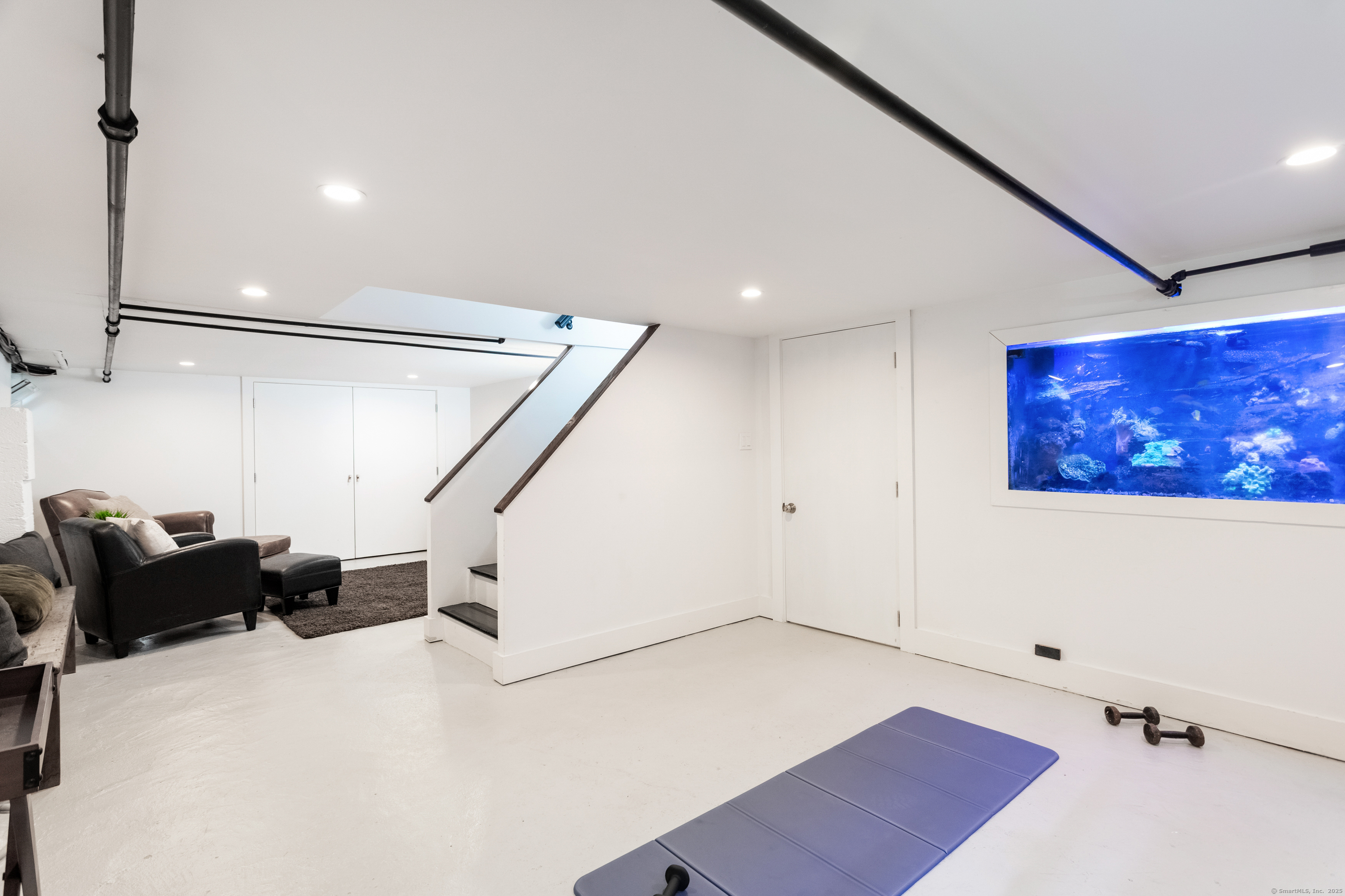 Norwalk, Connecticut 06851, United States, 3 Bedrooms Bedrooms, ,2 BathroomsBathrooms,Residential,Pending,235381