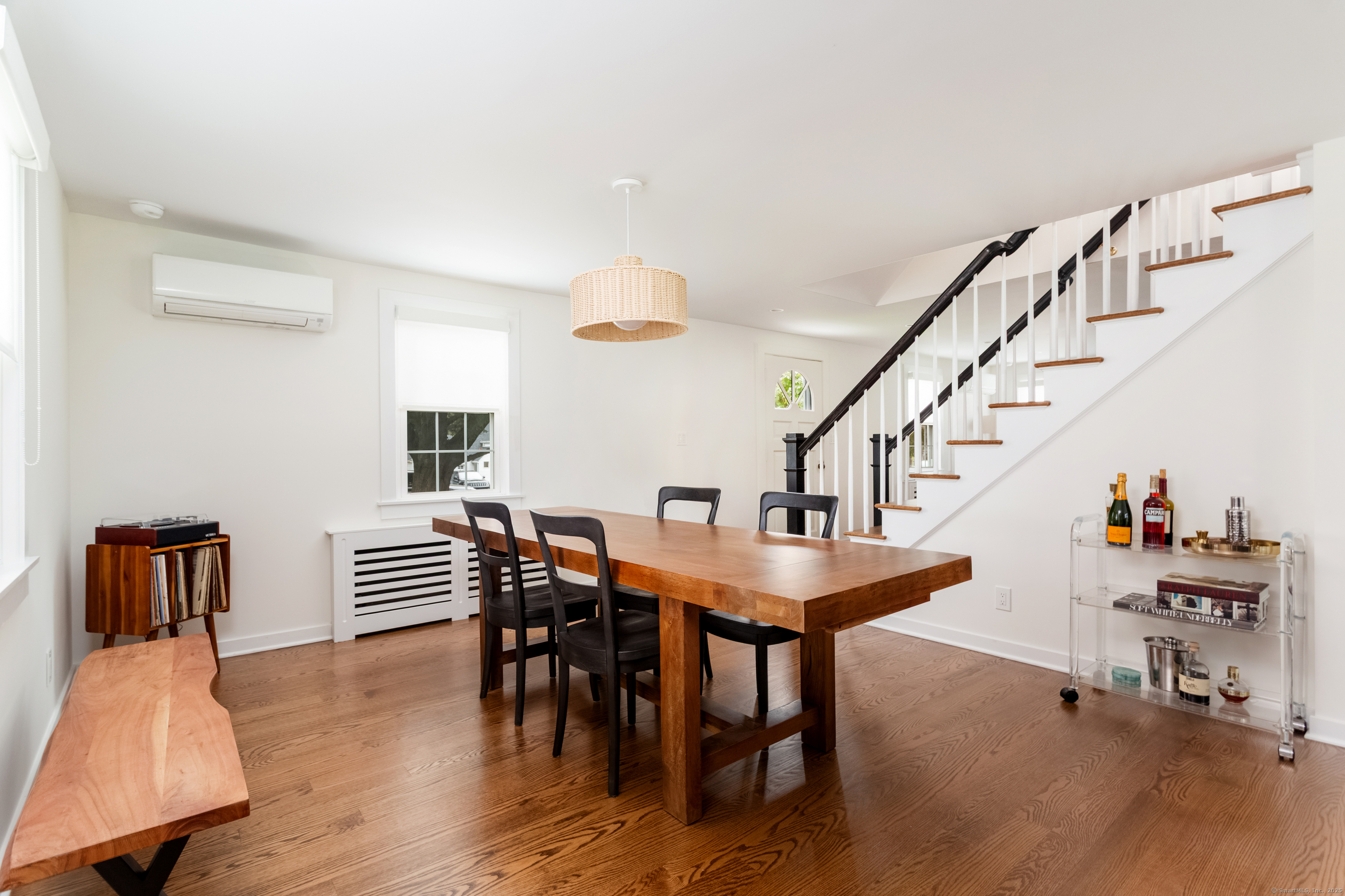 Norwalk, Connecticut 06851, United States, 3 Bedrooms Bedrooms, ,2 BathroomsBathrooms,Residential,Pending,235381