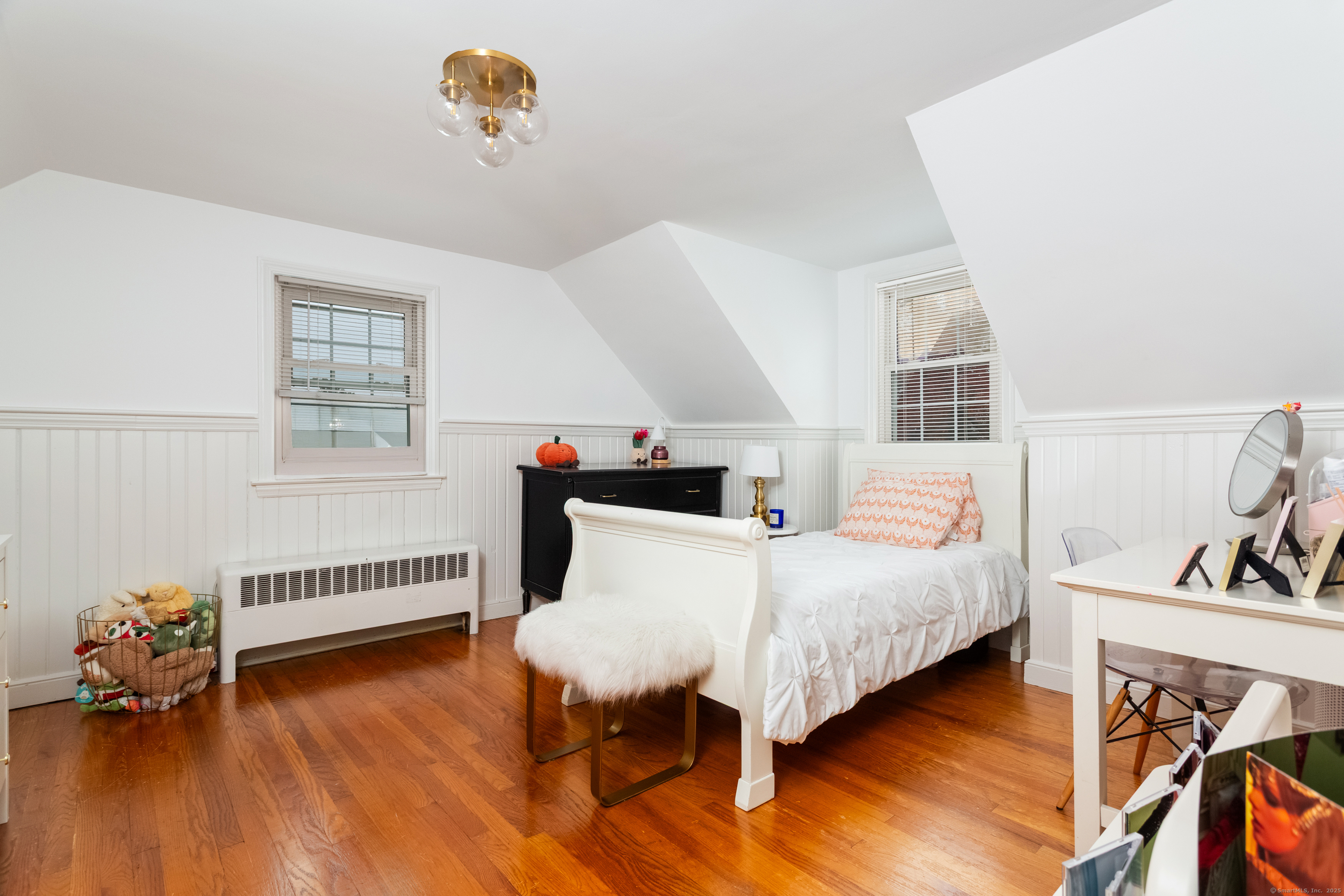 Norwalk, Connecticut 06851, United States, 3 Bedrooms Bedrooms, ,2 BathroomsBathrooms,Residential,Pending,235381