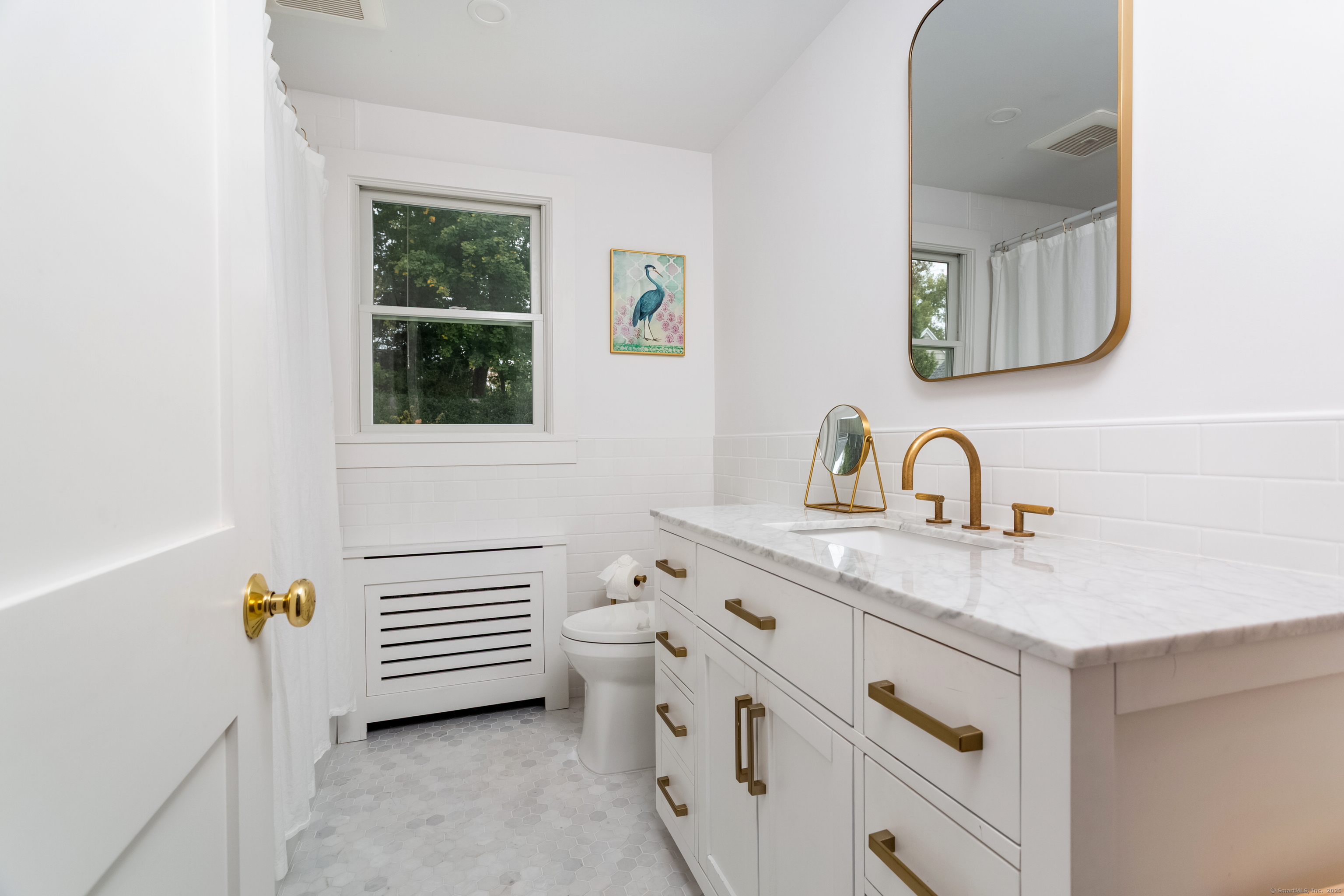 Norwalk, Connecticut 06851, United States, 3 Bedrooms Bedrooms, ,2 BathroomsBathrooms,Residential,Pending,235381