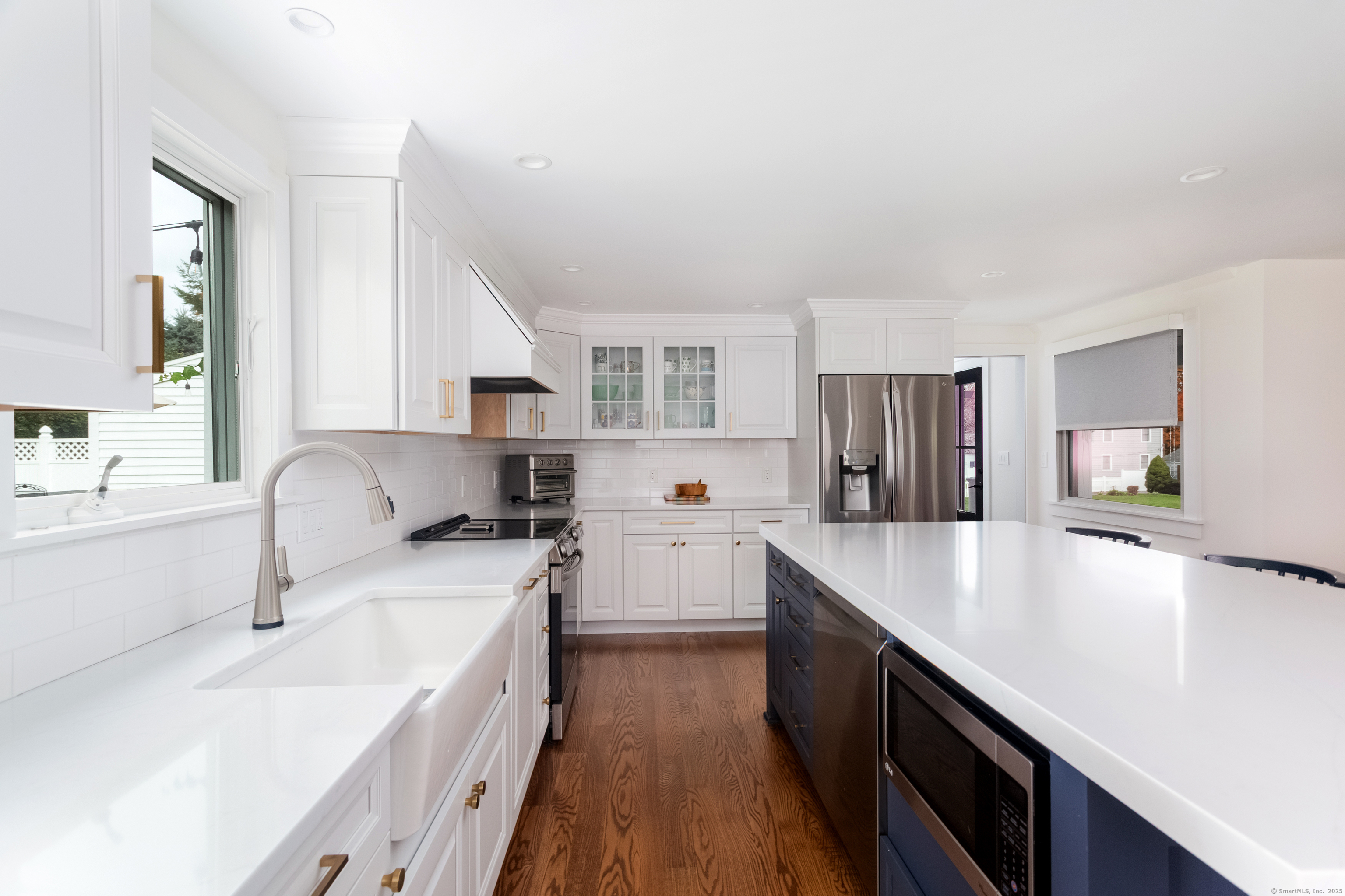 Norwalk, Connecticut 06851, United States, 3 Bedrooms Bedrooms, ,2 BathroomsBathrooms,Residential,Pending,235381