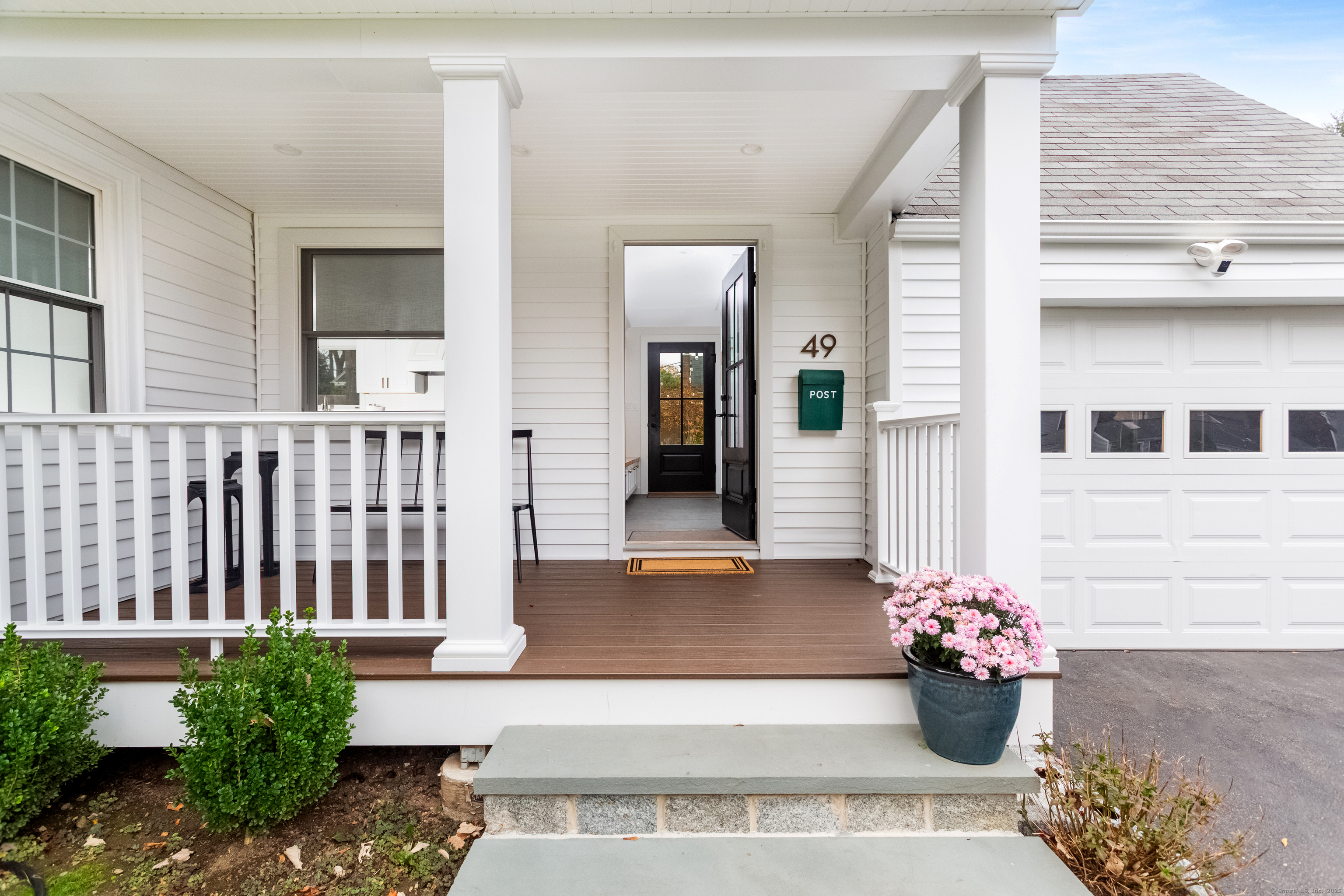 Norwalk, Connecticut 06851, United States, 3 Bedrooms Bedrooms, ,2 BathroomsBathrooms,Residential,Pending,235381