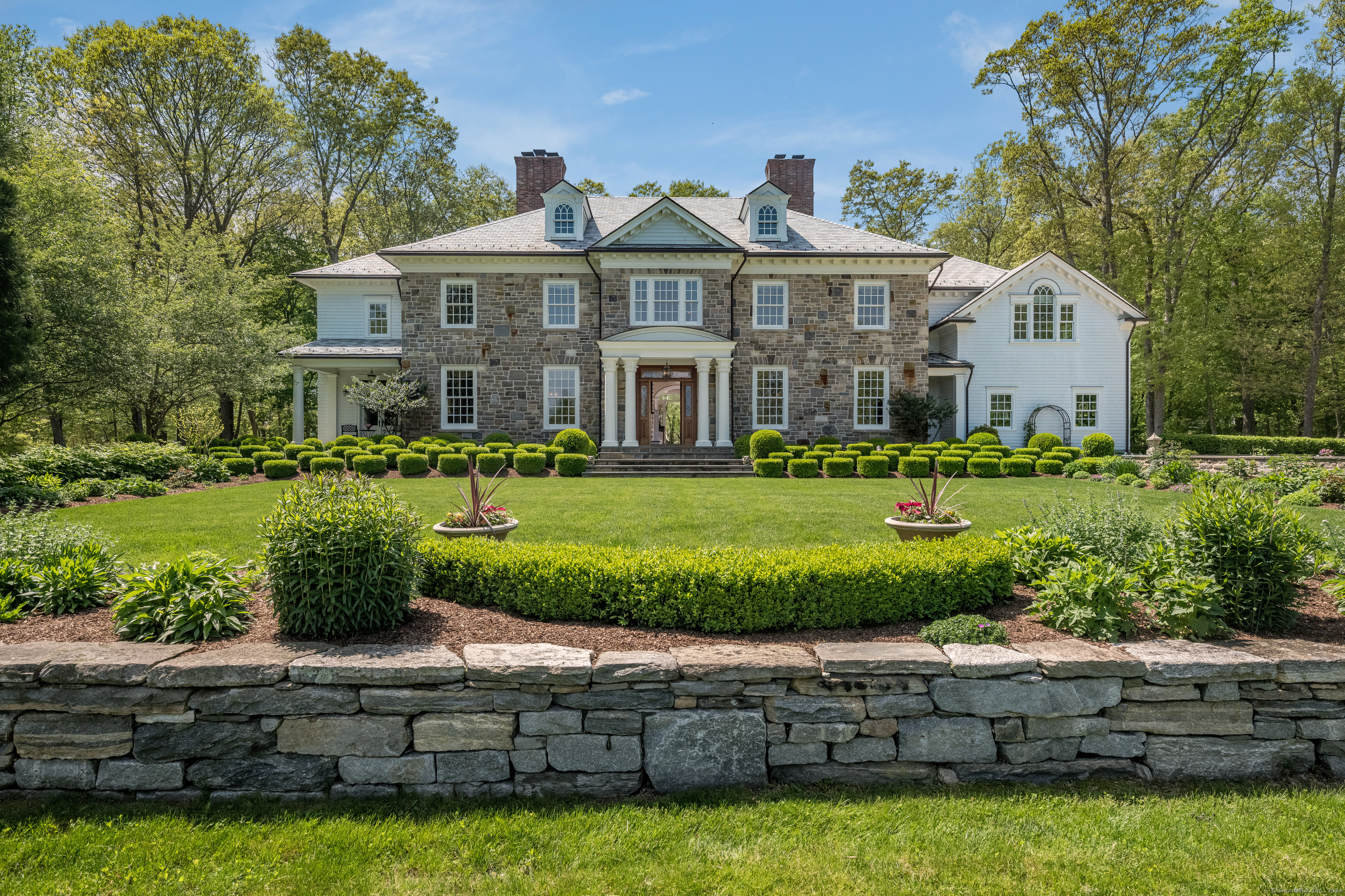 Property for Sale at 59 Cove Road, Stonington, Connecticut - Bedrooms: 5 
Bathrooms: 7 
Rooms: 13  - $3,495,000