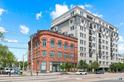 Condo For Sale - 461 Bank Street #402<br/> New London, CT 06320