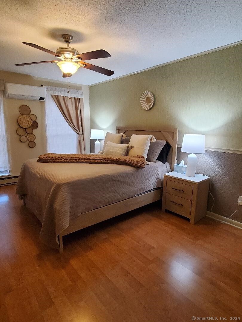 Rental Property at Kane Street Apt B6, West Hartford, Connecticut - Bedrooms: 1 
Bathrooms: 1 
Rooms: 4  - $1,595 MO.