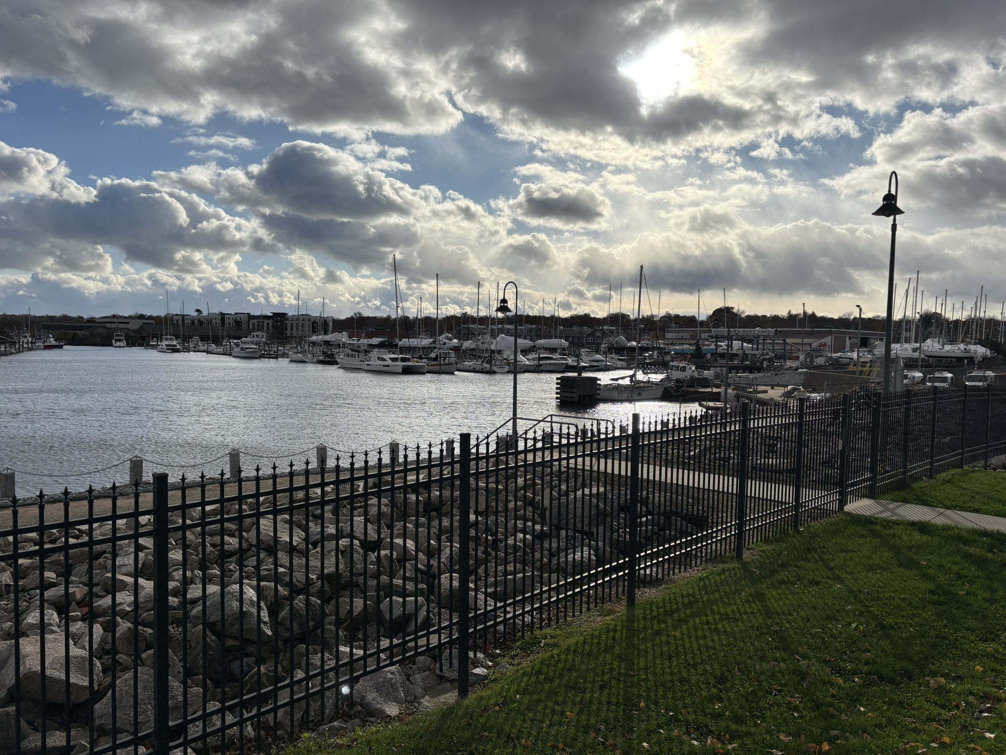 400 Bank Street APT 105