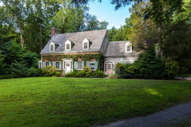 Photo 1 of 293 Hollow Tree Ridge Road, Darien, Connecticut, $1,500,000, Web #: 99074676