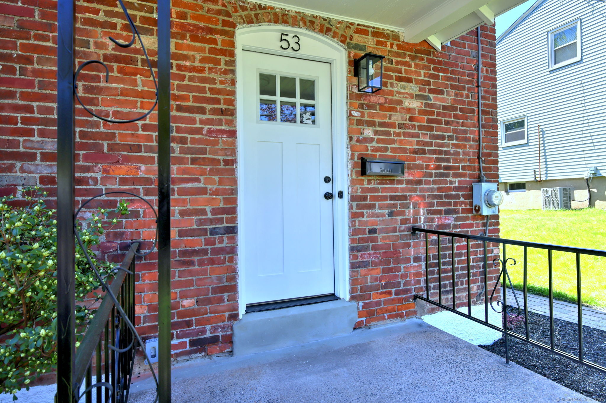 53 Bina Avenue