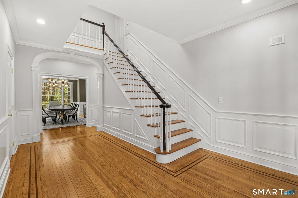 Photo of 323 Smith Ridge Road, New Canaan, CT 06840 (MLS # 24166880)