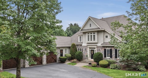 Photo of 9 Whitehall Court, Middlebury, CT 06762 (MLS # 24204911)
