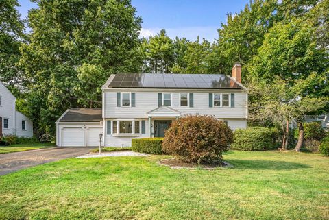 Photo of 8 Tanglewood Road, West Hartford, CT 06117 (MLS # 24134998)