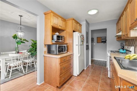 Tiny photo for 50 Greenhouse Road #26B, Bridgeport, CT 06606 (MLS # 24166606)