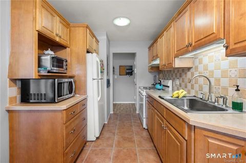 Tiny photo for 50 Greenhouse Road #26B, Bridgeport, CT 06606 (MLS # 24166606)