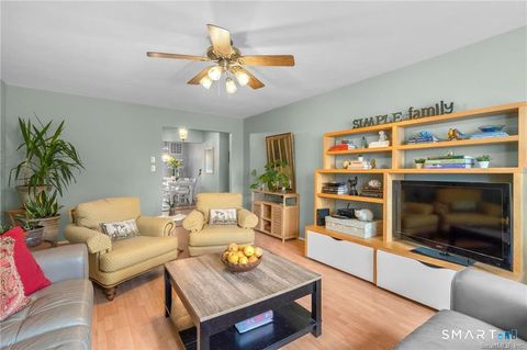 Tiny photo for 50 Greenhouse Road #26B, Bridgeport, CT 06606 (MLS # 24166606)