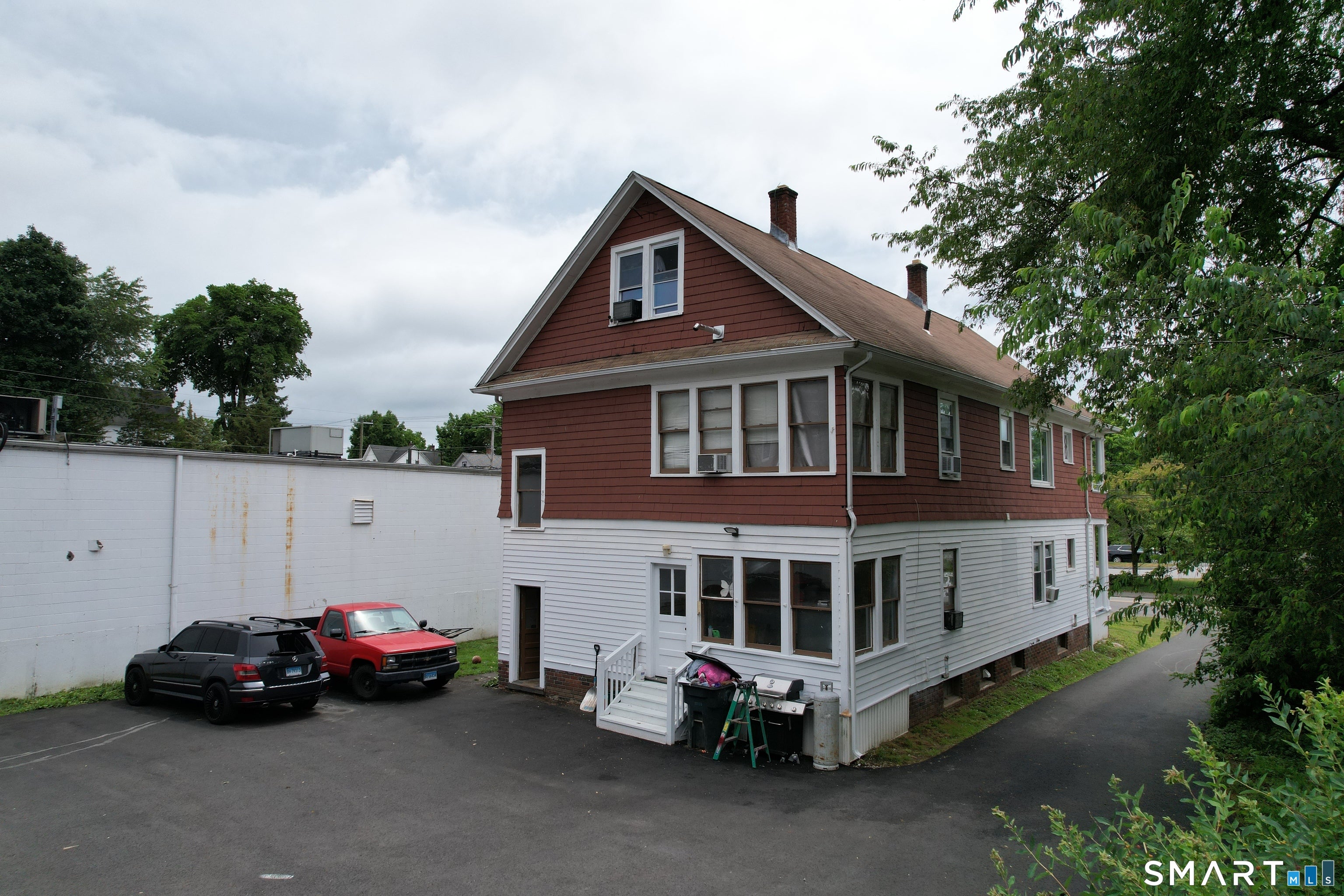 352 North Elm Street