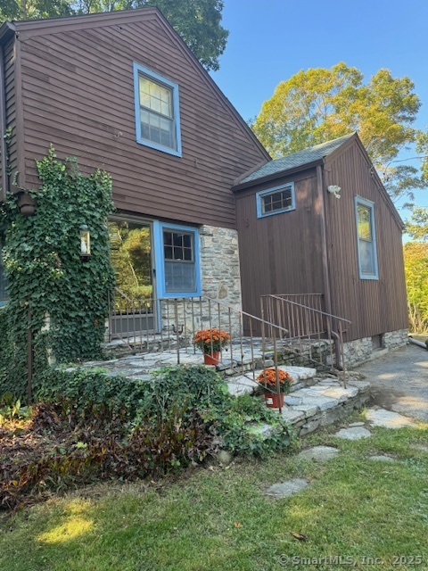 Windham, Connecticut 06226, United States, 2 Bedrooms Bedrooms, ,1 BathroomBathrooms,Residential,Coming Soon,219450