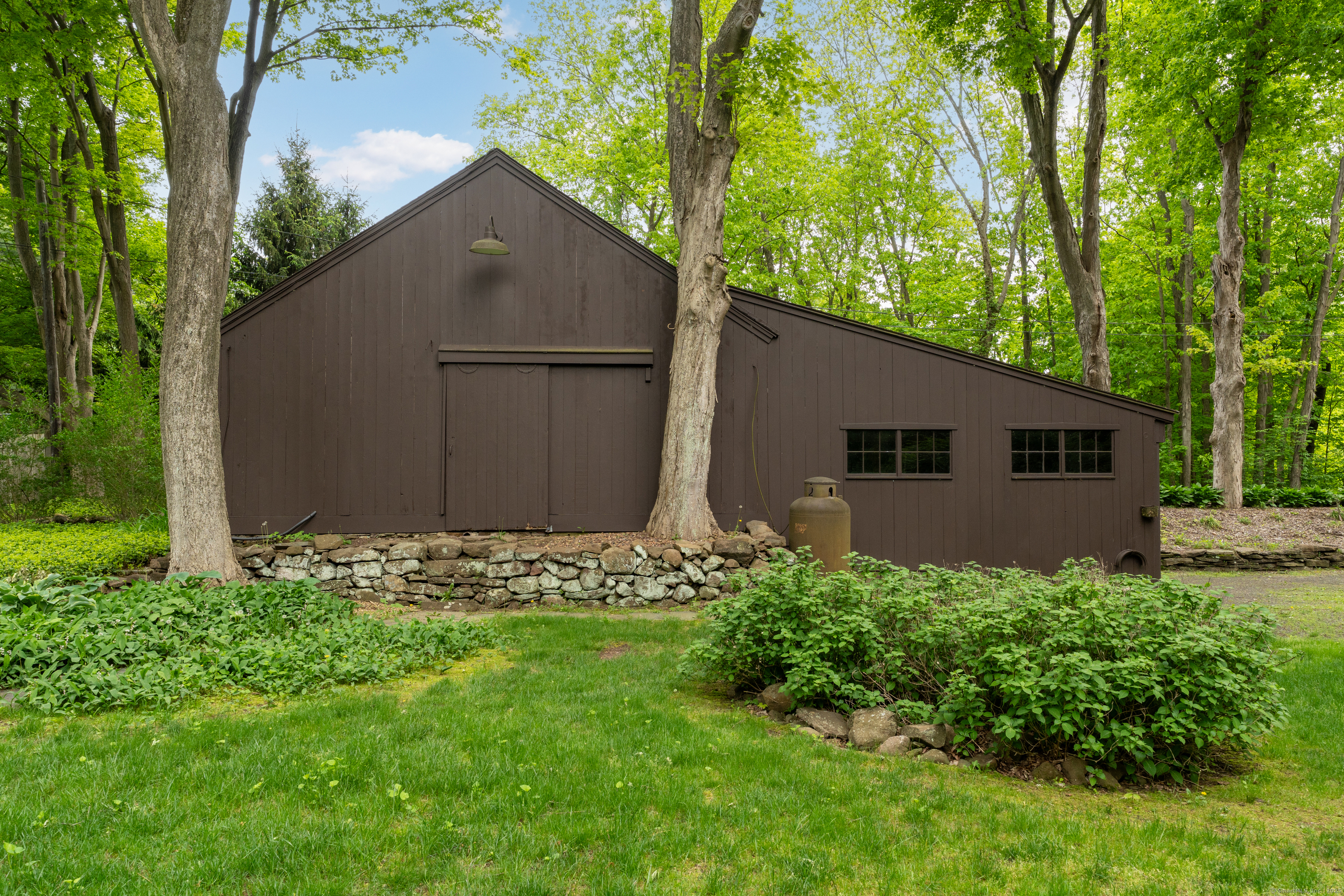 804 Forest Road, North Branford, Connecticut image 38