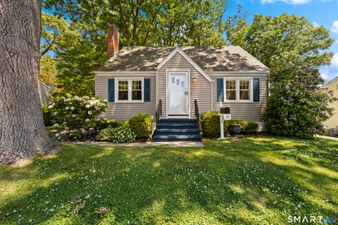 Photo of 39 Central Avenue, West Haven, CT 06516 (MLS # 24182302)