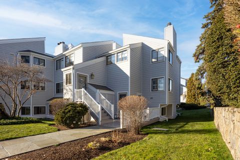 Photo of 133 Rowayton Woods Drive #133, Norwalk, CT 06854 (MLS # 24142501)