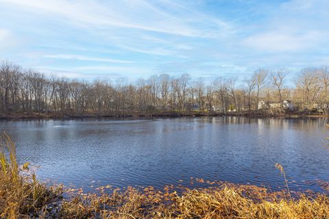 Tiny photo for 133 Rowayton Woods Drive #133, Norwalk, CT 06854 (MLS # 24142501)