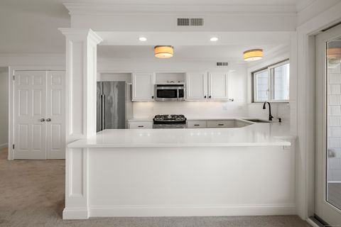 Tiny photo for 133 Rowayton Woods Drive #133, Norwalk, CT 06854 (MLS # 24142501)