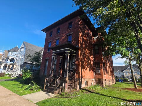 Condo For Sale - 31 Alden Street #B<br/> Hartford County, Hartford, CT 06114