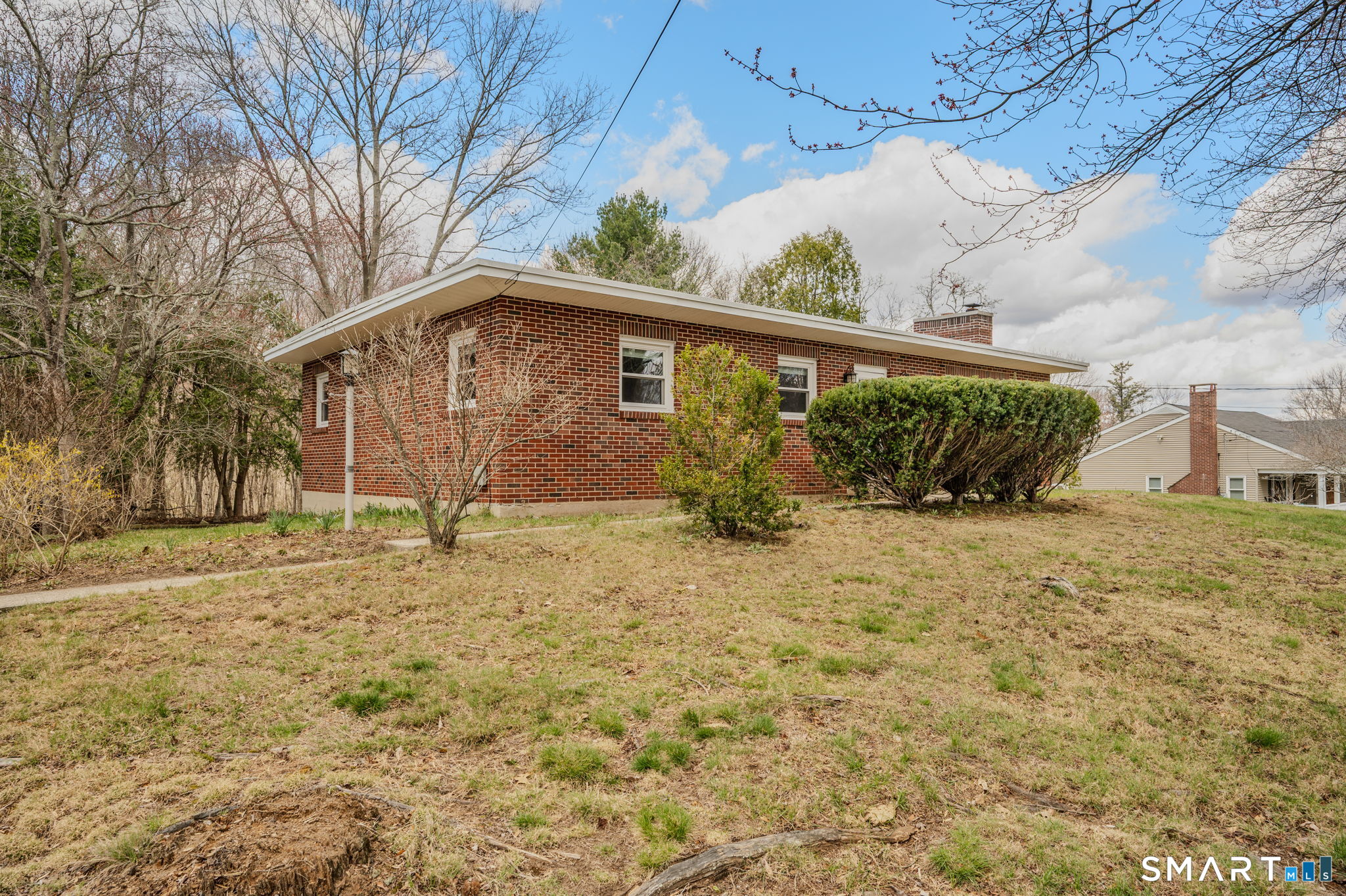 448 Mohegan Avenue Parkway