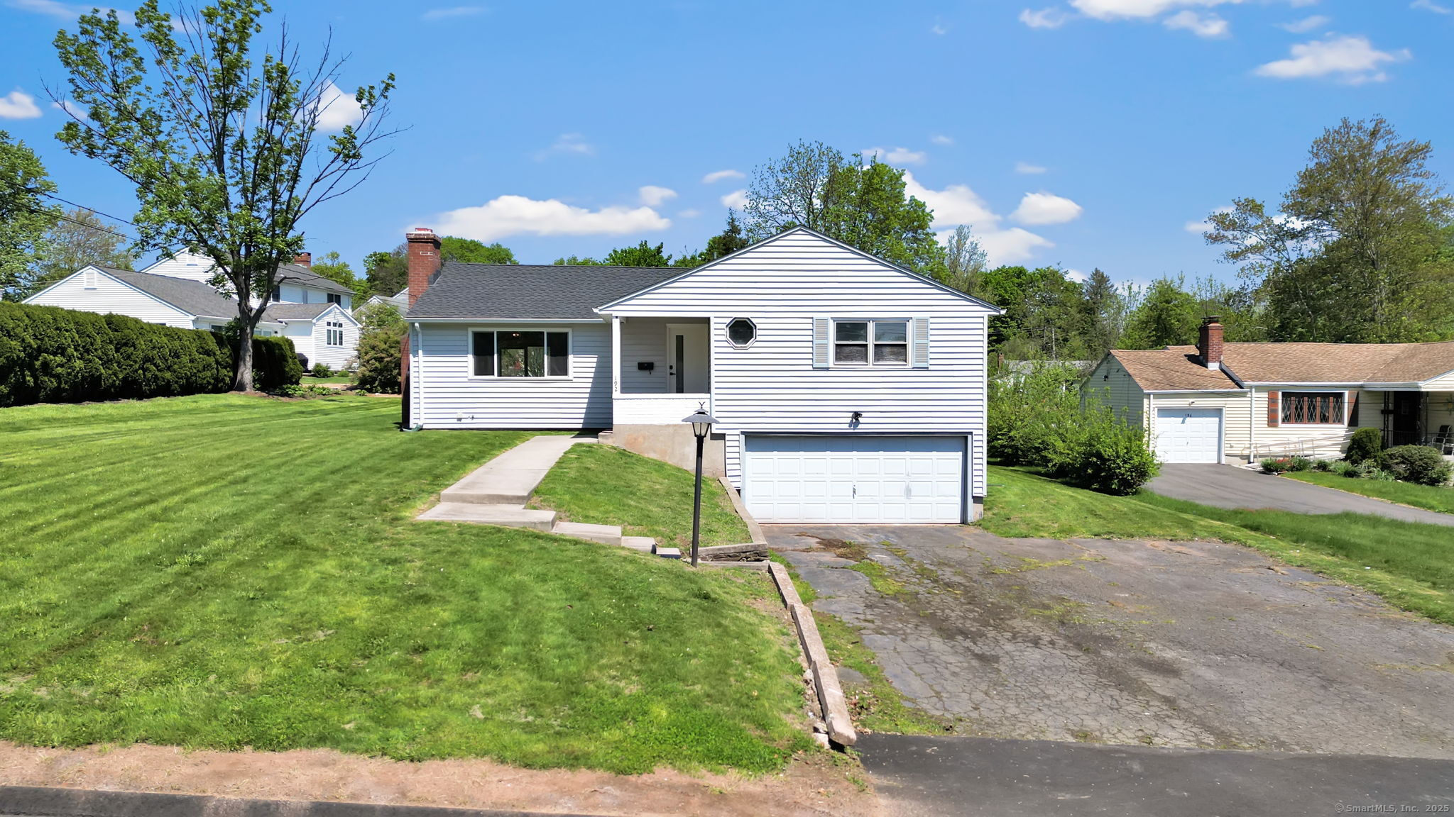 Property for Sale at Morgan Circle, Wethersfield, Connecticut - Bedrooms: 3 
Bathrooms: 2 
Rooms: 6  - $450,000