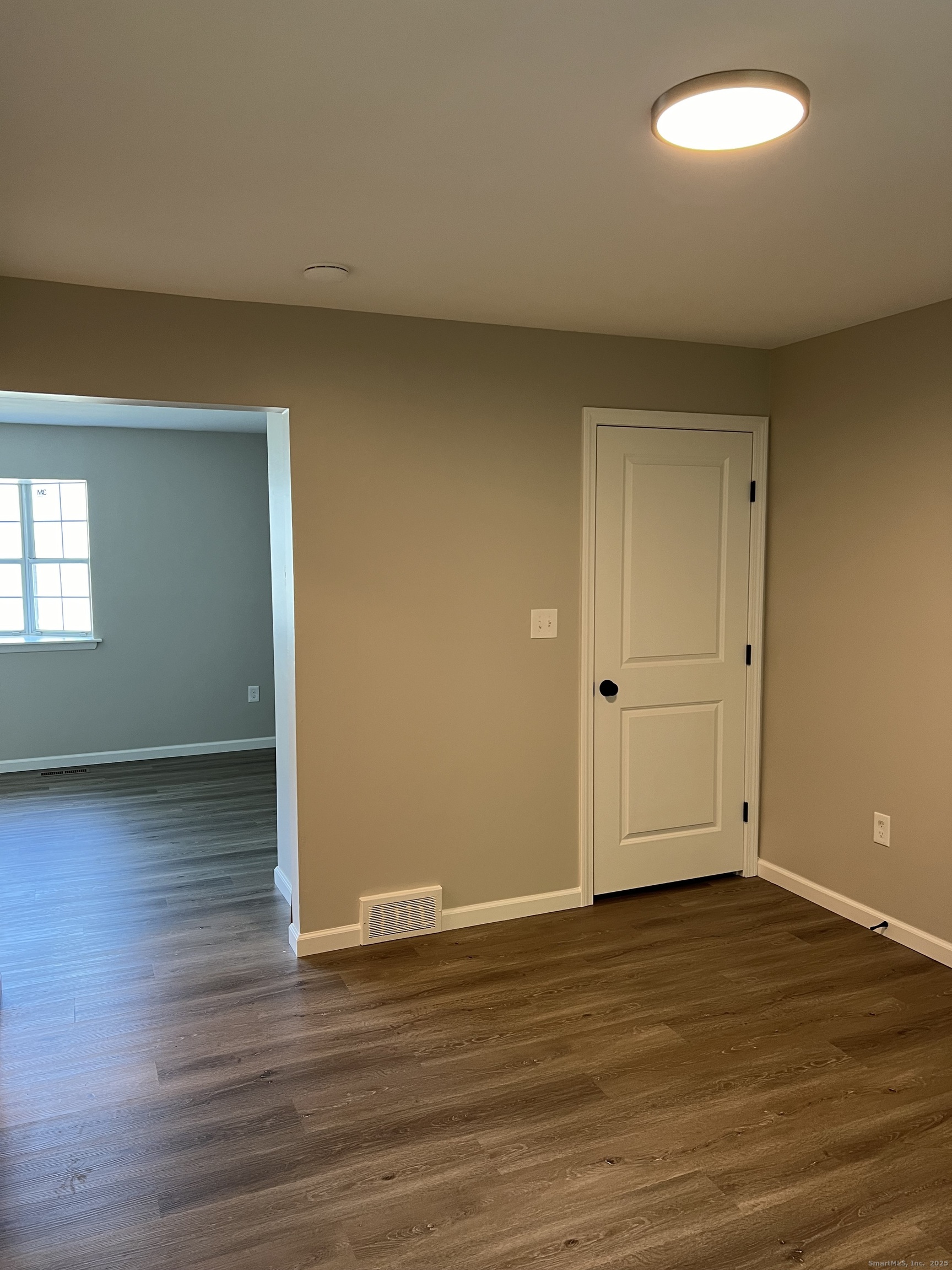 111 Sunset Avenue 111, 113, 115