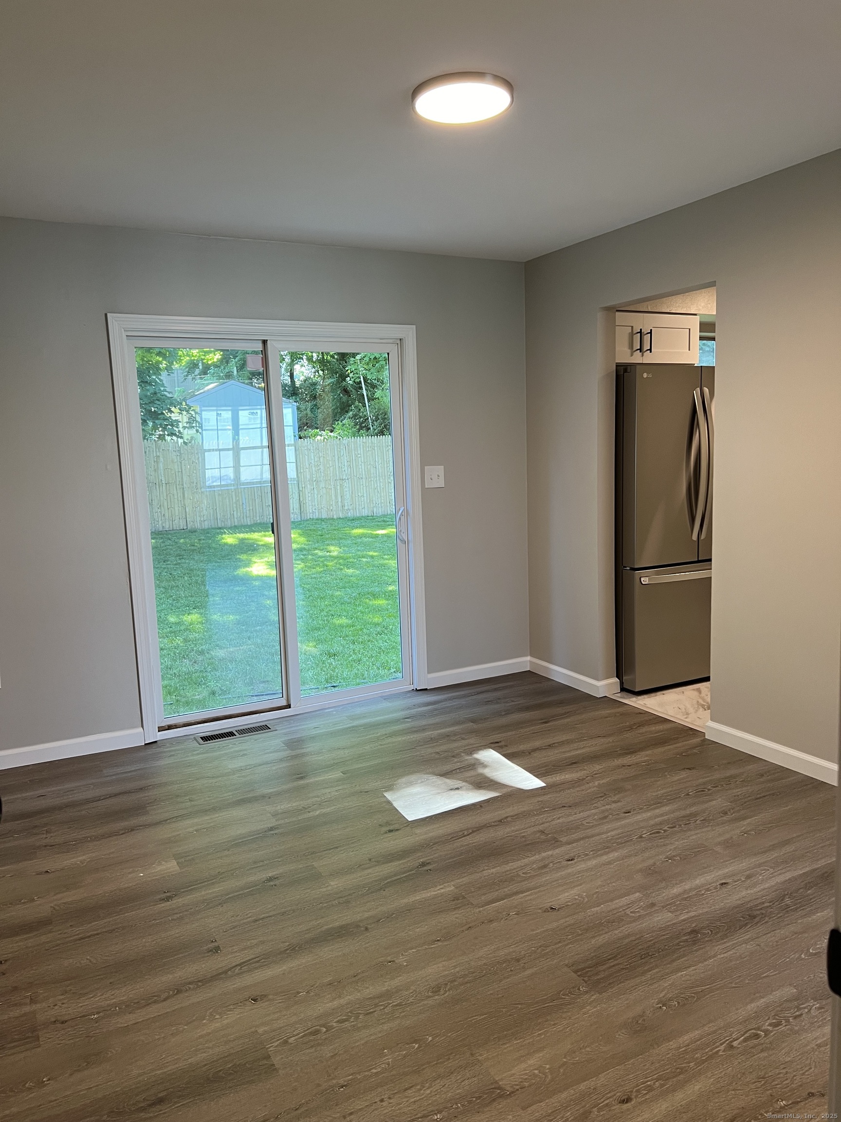 111 Sunset Avenue 111, 113, 115