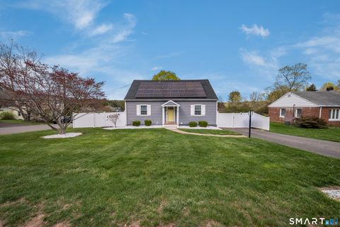 Photo of 2 Lakeview Terrace, Branford, CT 06405 (MLS # 24168035)