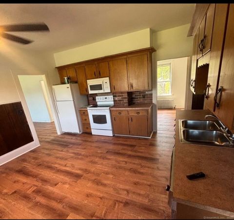 Photo of 341 Woodstock Avenue #Floor 1, Putnam, CT 06260 (MLS # 24135696)