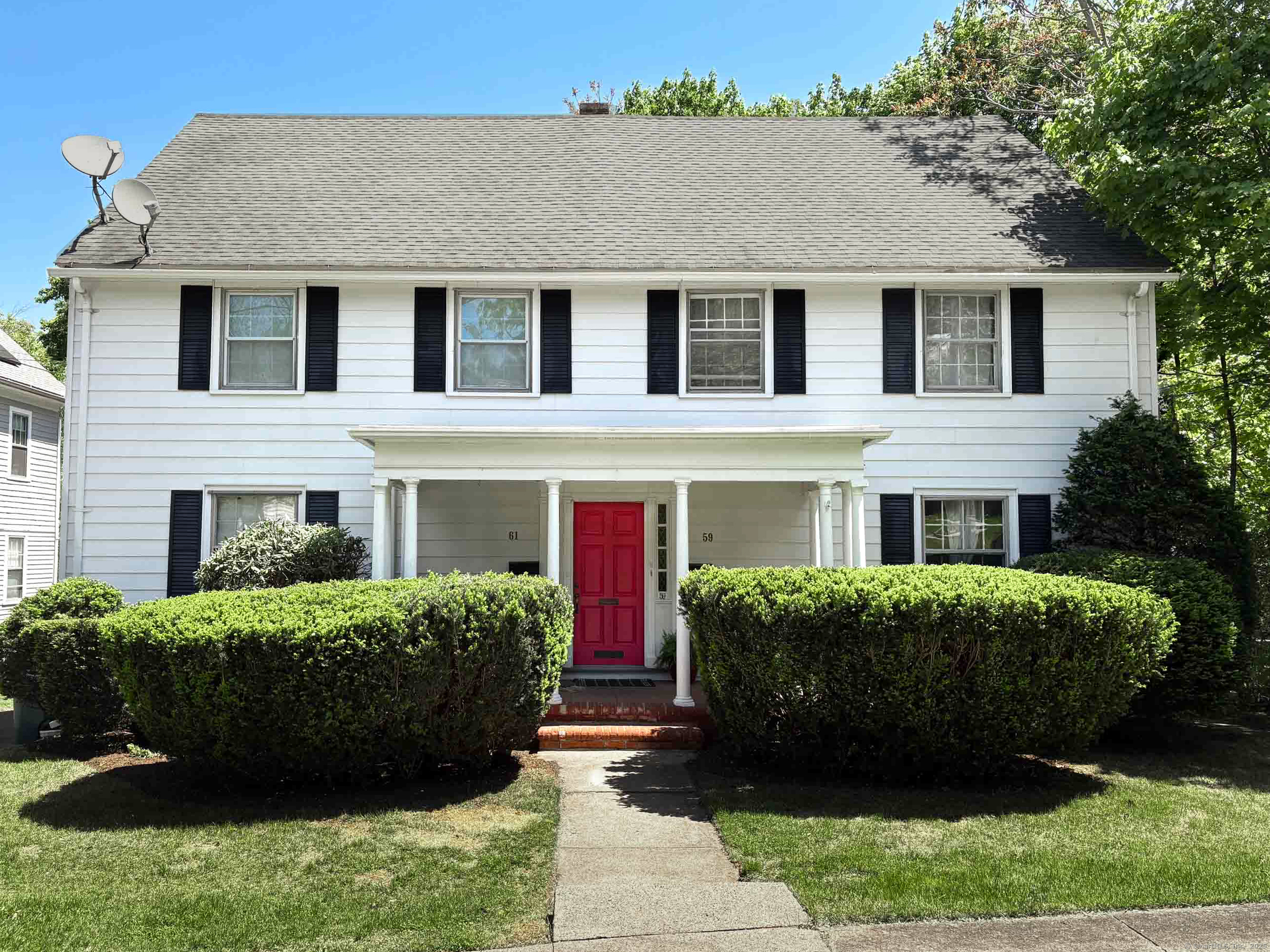 Property for Sale at Morris Street, Hamden, Connecticut - Bedrooms: 6 
Bathrooms: 2 
Rooms: 12  - $529,900
