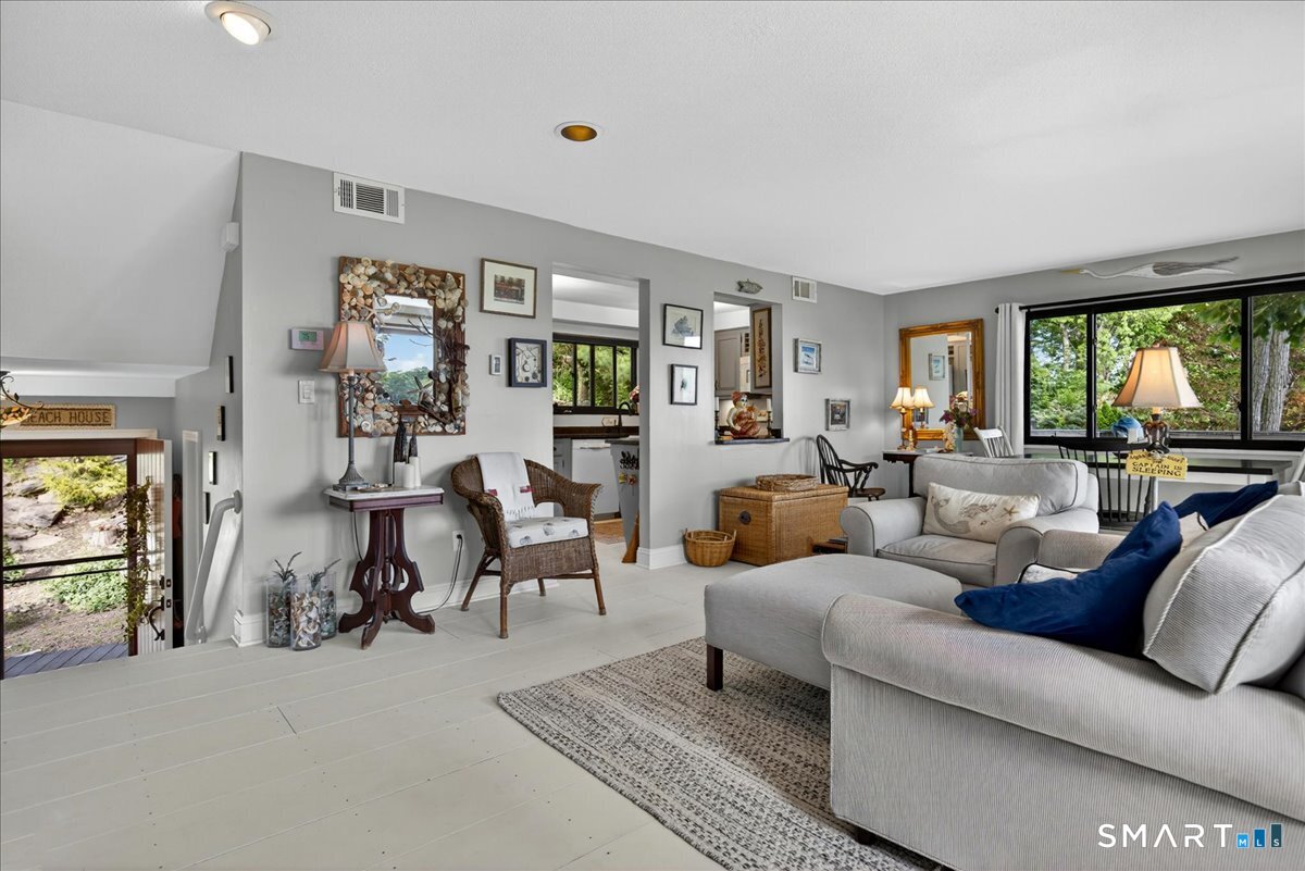 23 Harbour Village A