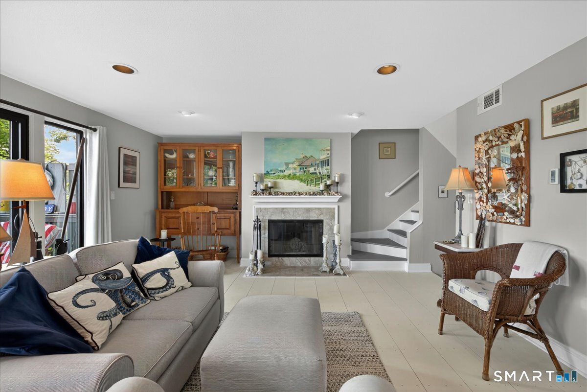 23 Harbour Village A