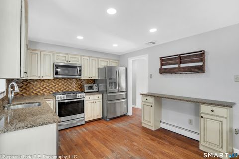 Tiny photo for 77 Pinebrook Circle, Guilford, CT 06437 (MLS # 24152054)