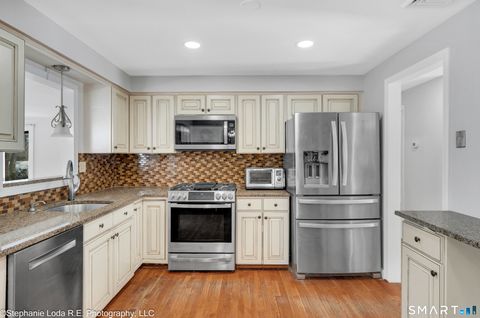 Tiny photo for 77 Pinebrook Circle, Guilford, CT 06437 (MLS # 24152054)