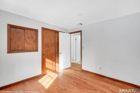 Tiny photo for 77 Pinebrook Circle, Guilford, CT 06437 (MLS # 24152054)