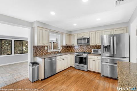 Tiny photo for 77 Pinebrook Circle, Guilford, CT 06437 (MLS # 24152054)