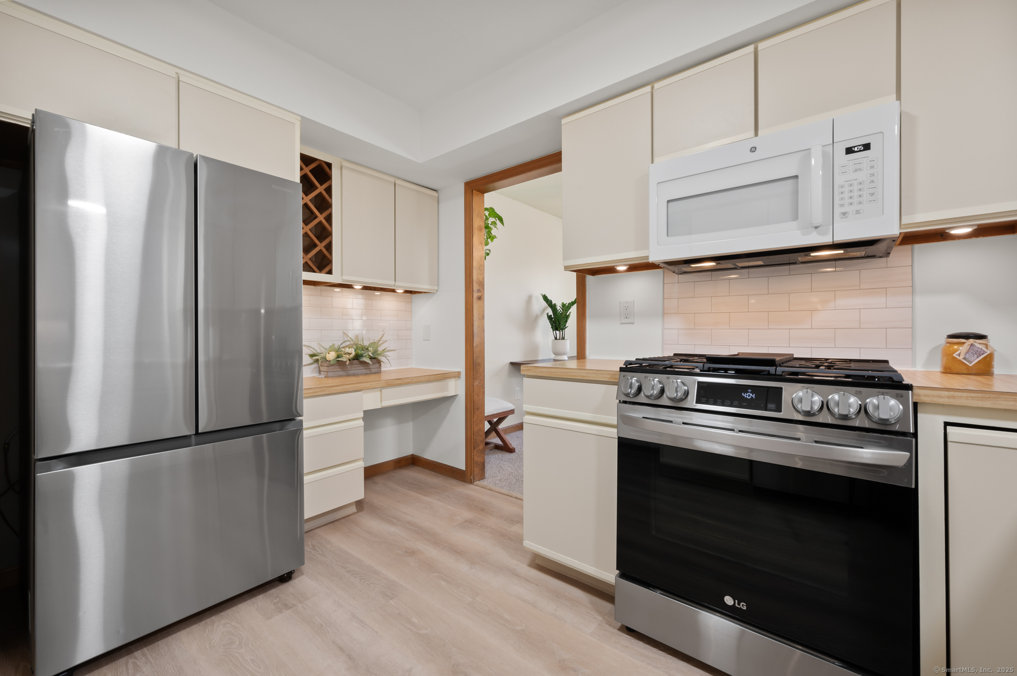 45 Elm Meadows #45, Enfield, Connecticut image 5